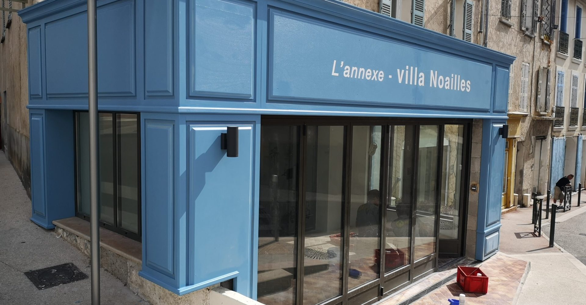 Réalisation d’une devanture de magasin à Hyères